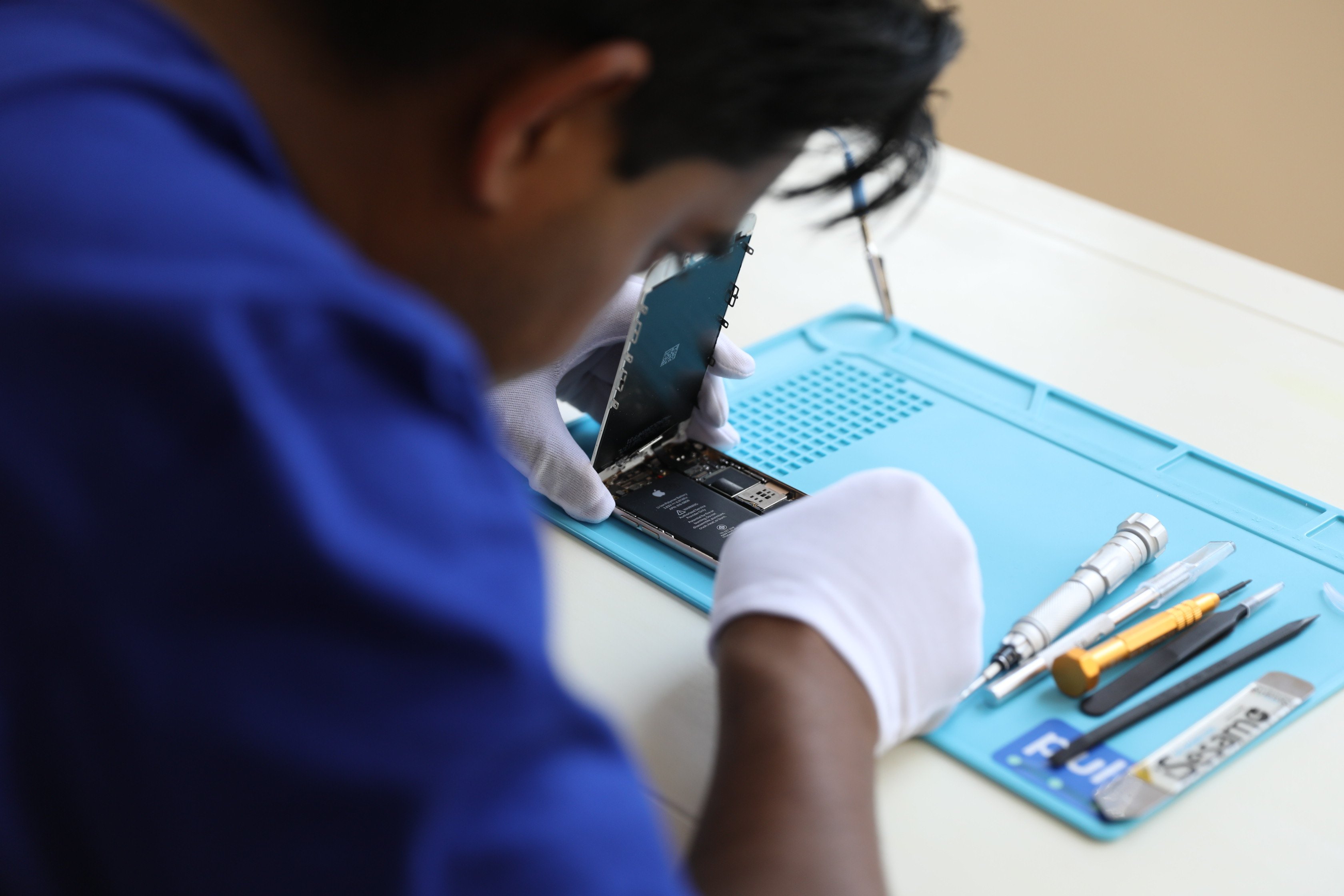 iPhone Battery Replacement Cost vs. Worth Why it Matters