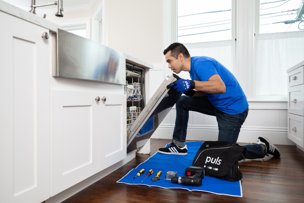 dishwasher door closing