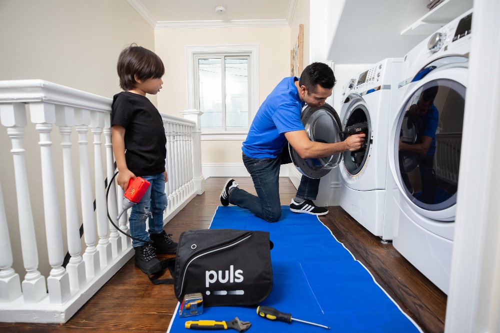 Puls dryer repair technician