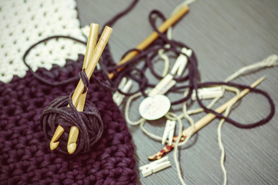 Apple Store: crochet a case crochet yourself a phone case