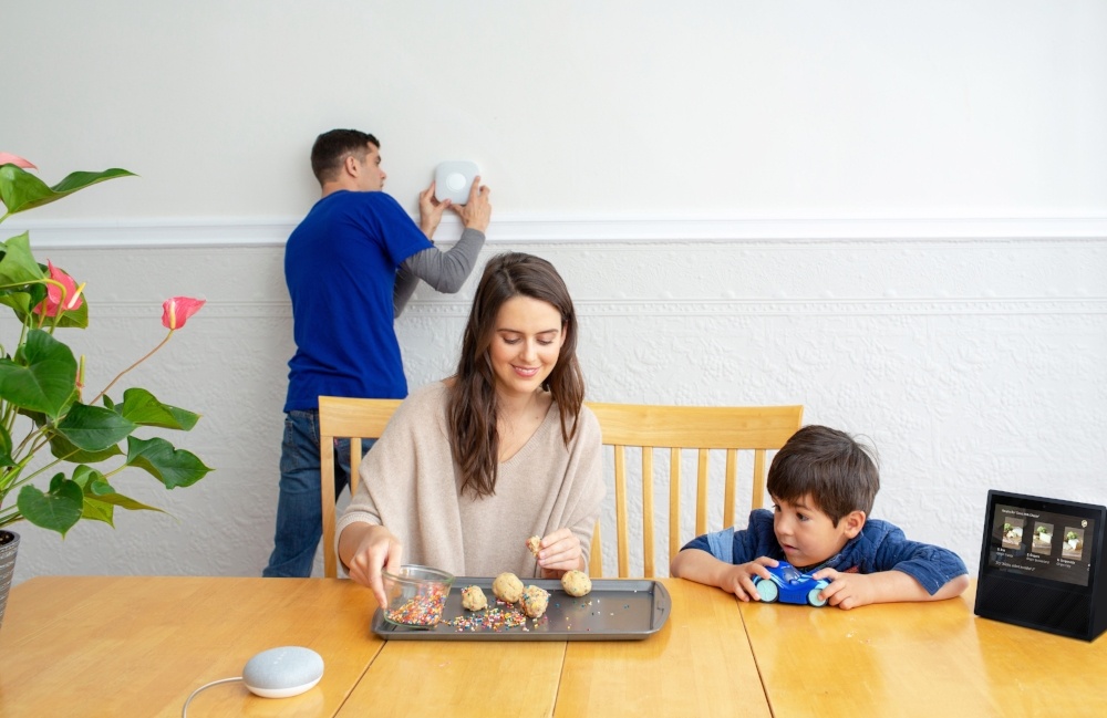 installing smoke detector