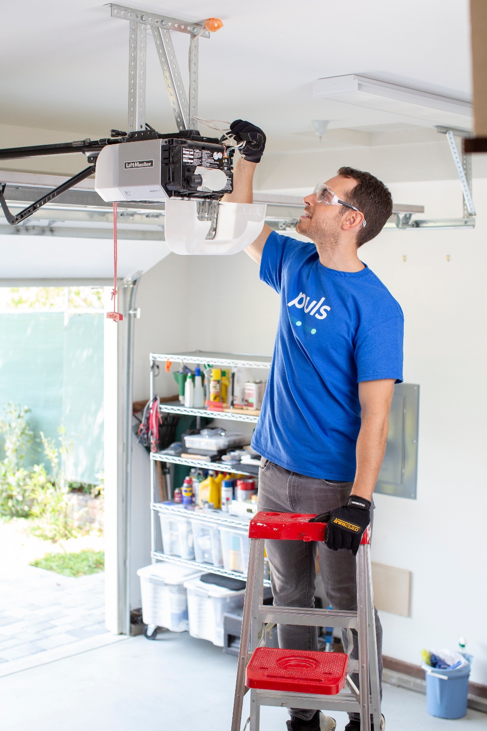 Puls installing garage door opener