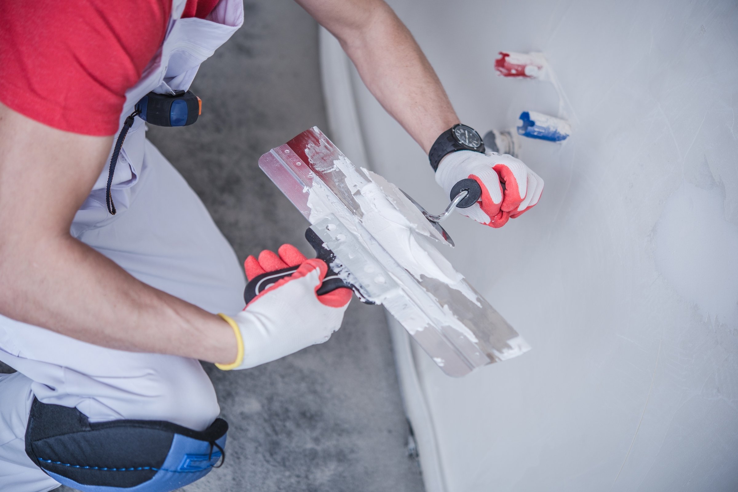 Drywall repair costs of bringing in the professionals 