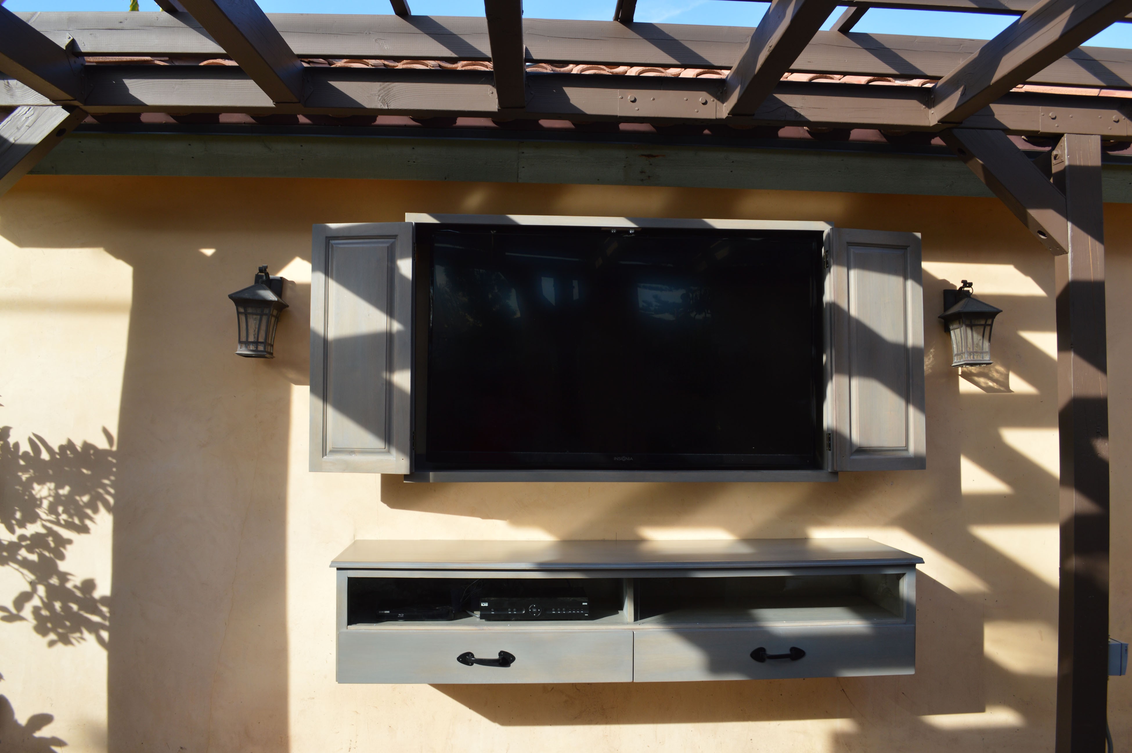 TV mounting outdoors in shade