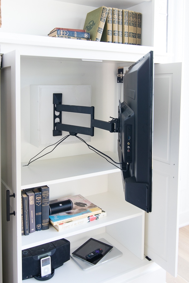 hidden-mounted-tv-cabinet-built-ins credit thelilypadcottage.com