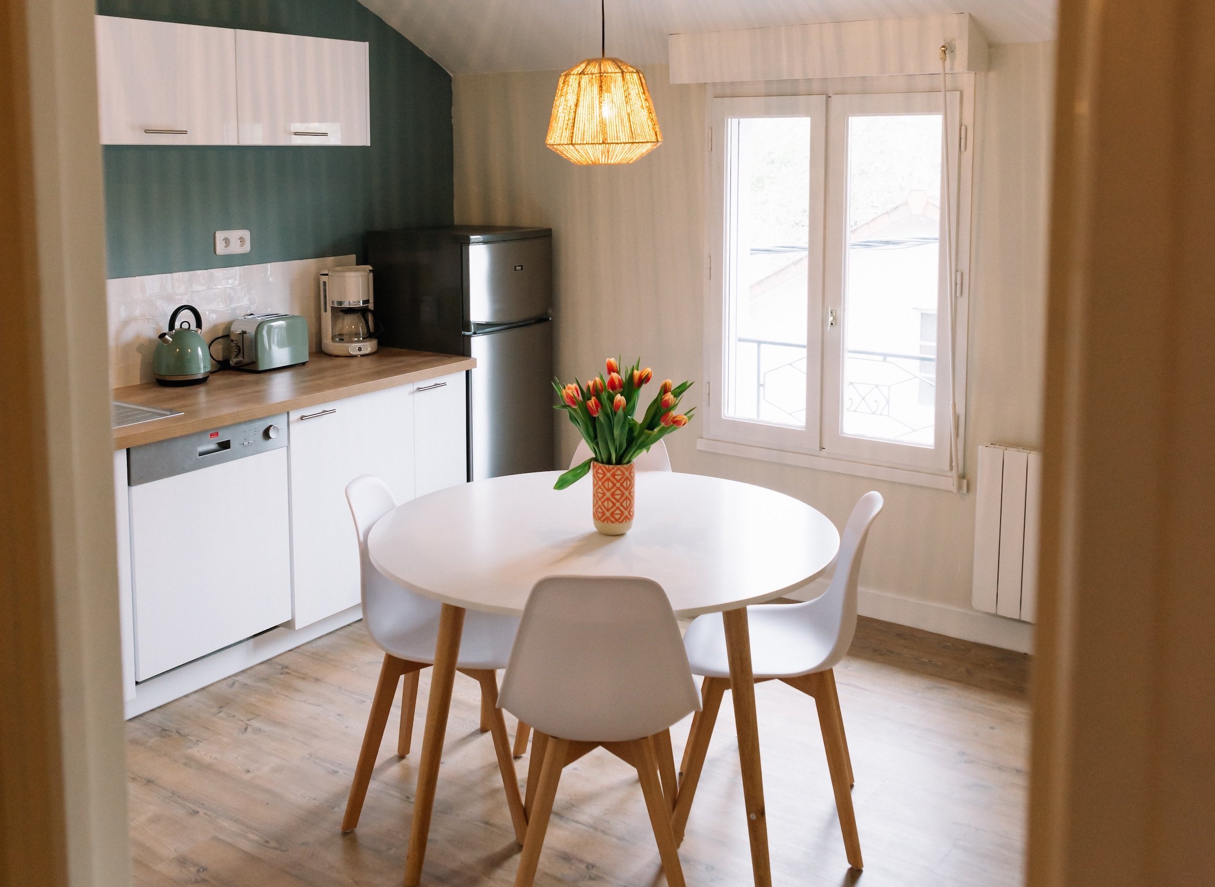 Everything You Need to Know to Pick the Perfect Kitchen Table