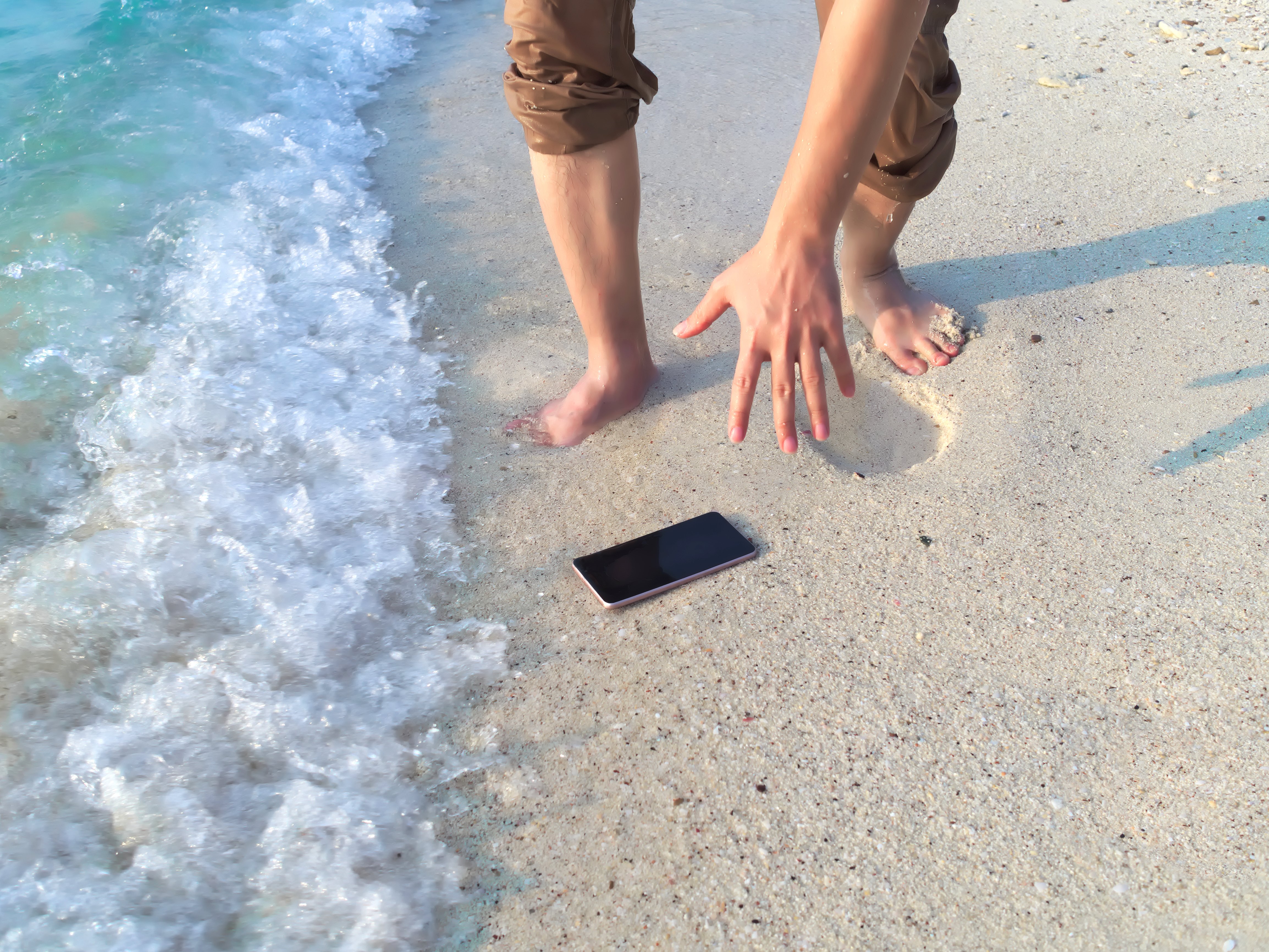Smartphone troubleshooting: what to do if you drop your phone in water
