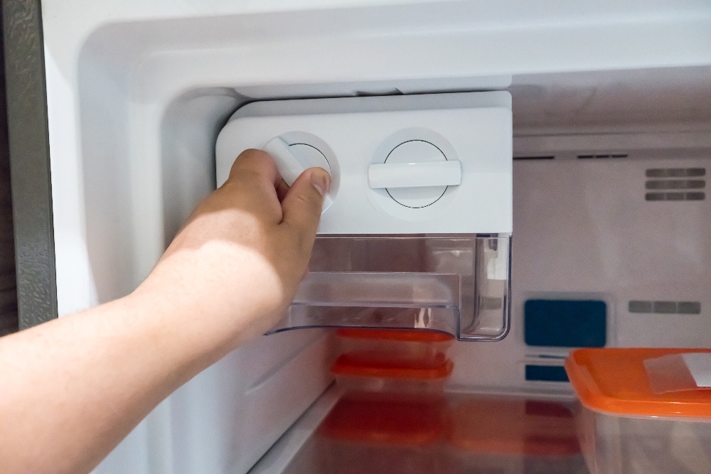 Refrigerator Ice Maker Not Working? Here's How to Fix It