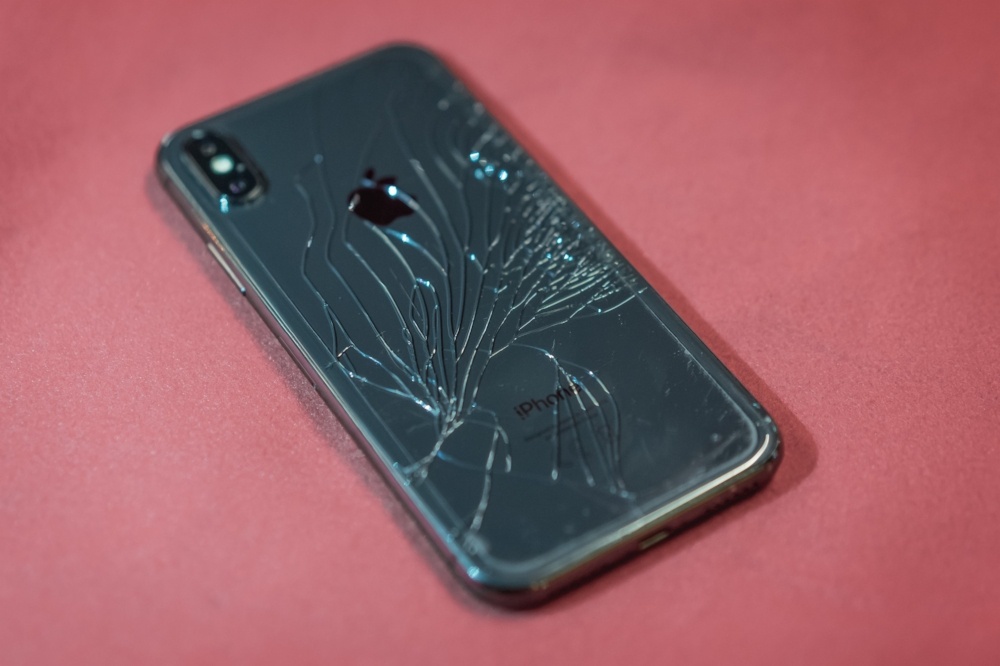 Cracked IPhone X Screen Here s What You Can Do